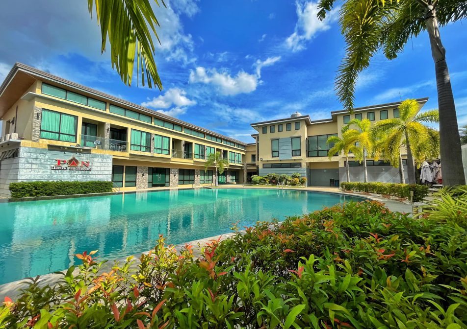 INFINITY POOL_1